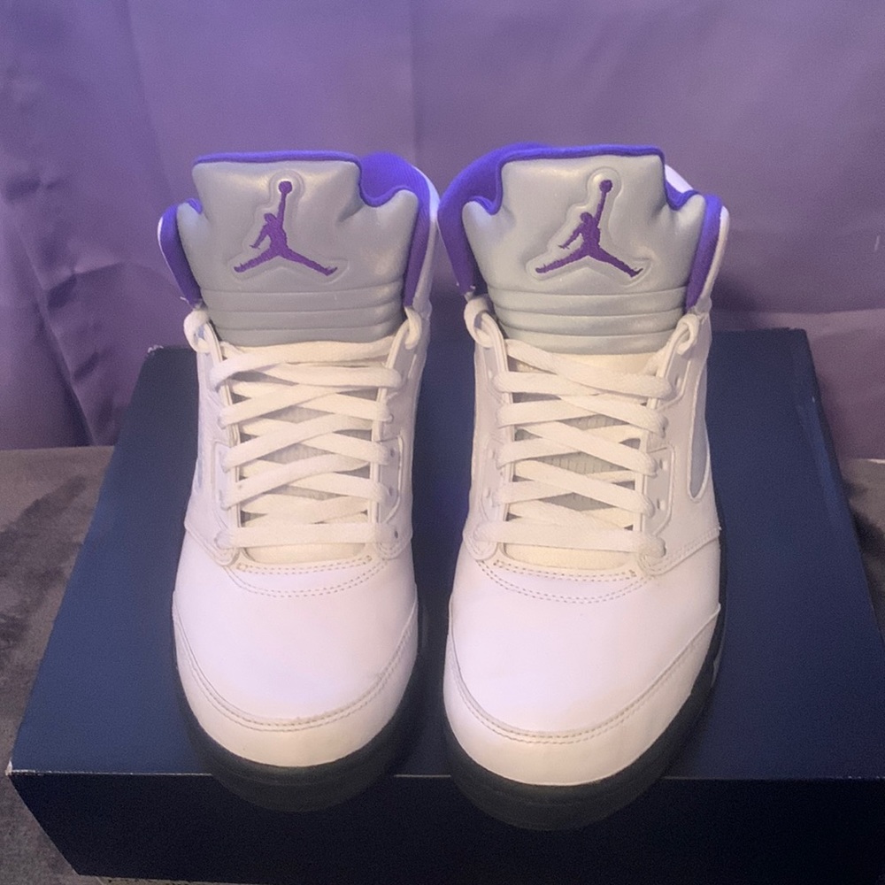 Jordan 5s white concord. Sz 9.5